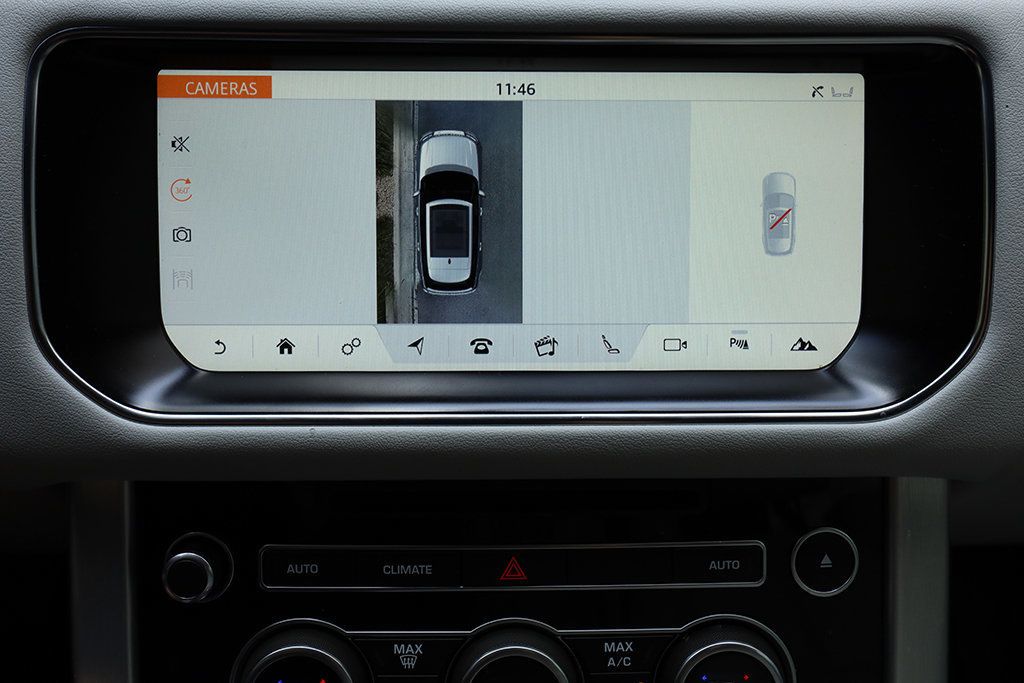 2017 Land Rover Range Rover Base photo 36