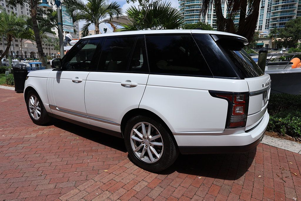 2017 Land Rover Range Rover Base photo 4