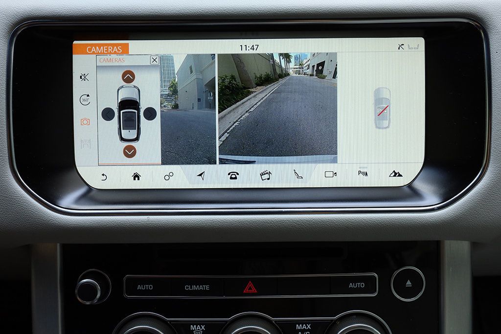 2017 Land Rover Range Rover Base photo 37