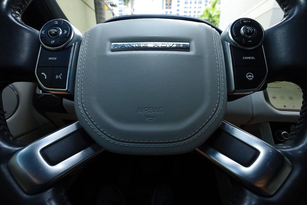2017 Land Rover Range Rover Base photo 41