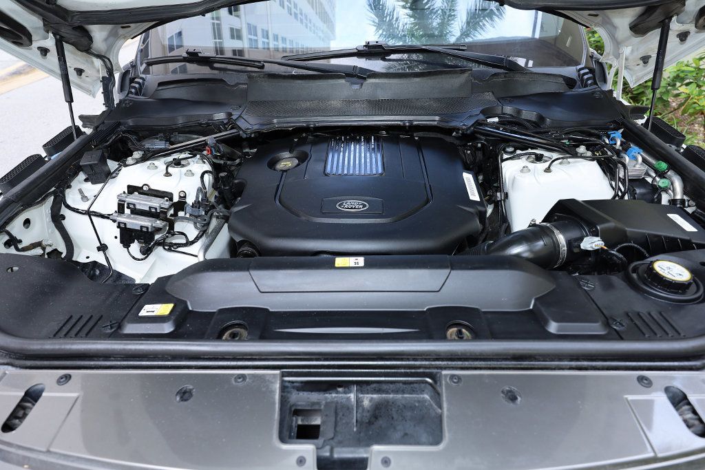2017 Land Rover Range Rover Base photo 43