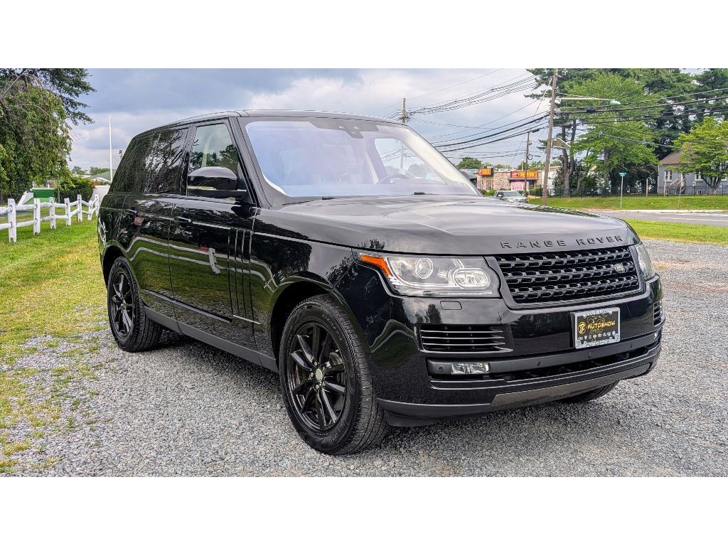 2017 Land Rover Range Rover SuperCharged photo 3