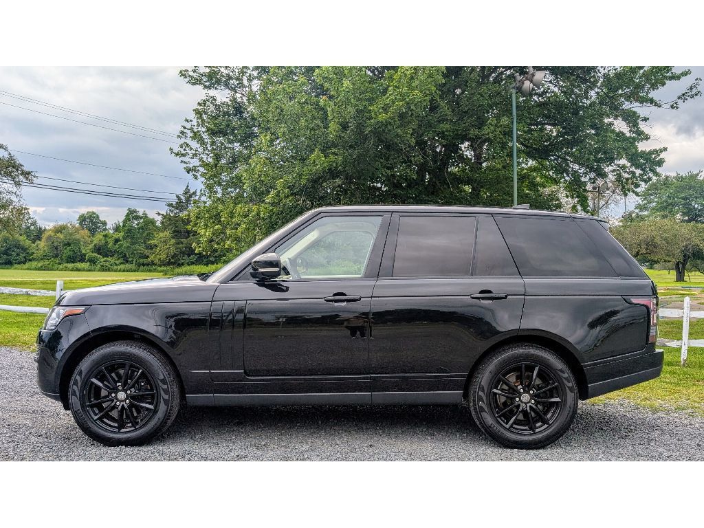 2017 Land Rover Range Rover SuperCharged photo 4