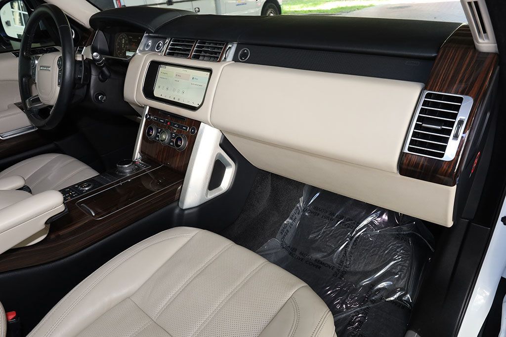 2017 Land Rover Range Rover V8 Supercharged SWB - 22951527 - 37