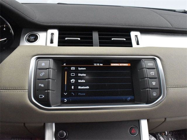 2017 Land Rover Range Rover Evoque SE photo 16