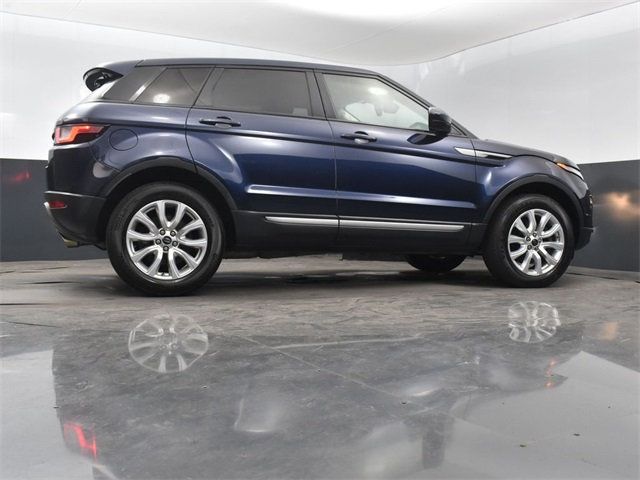 2017 Land Rover Range Rover Evoque SE photo 32