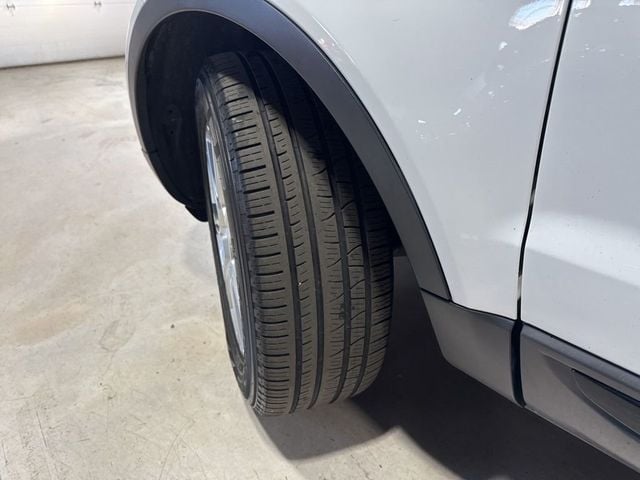 2017 Land Rover Range Rover Evoque 5 Door SE Premium - 23011476 - 2