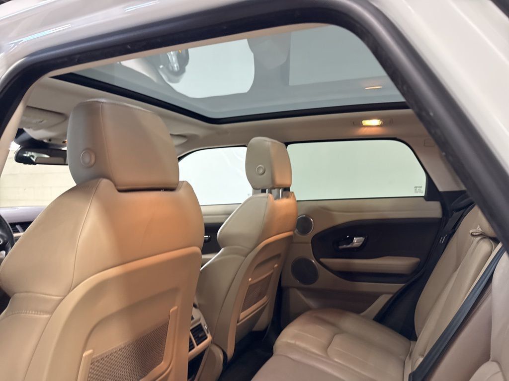 2017 Land Rover Range Rover Evoque 5 Door SE Premium - 23011476 - 41