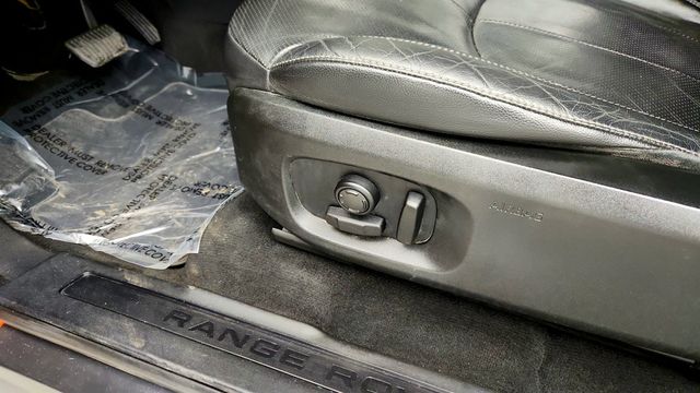 2017 Land Rover Range Rover Evoque SE Dynamic Convertible w/ SE Tech and Cold Climate Packages - 22992287 - 11