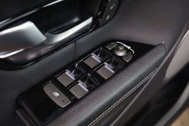 2017 Land Rover Range Rover Evoque SE Premium - 23057710 - 35