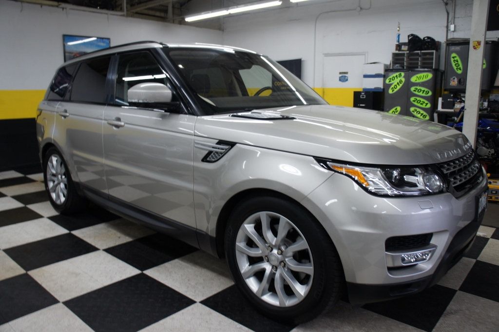 2017 Land Rover Range Rover Sport HSE photo 11