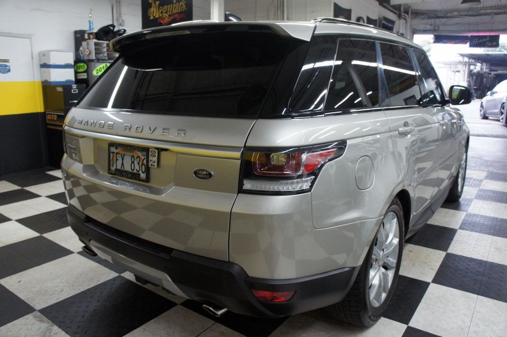 2017 Land Rover Range Rover Sport HSE photo 15