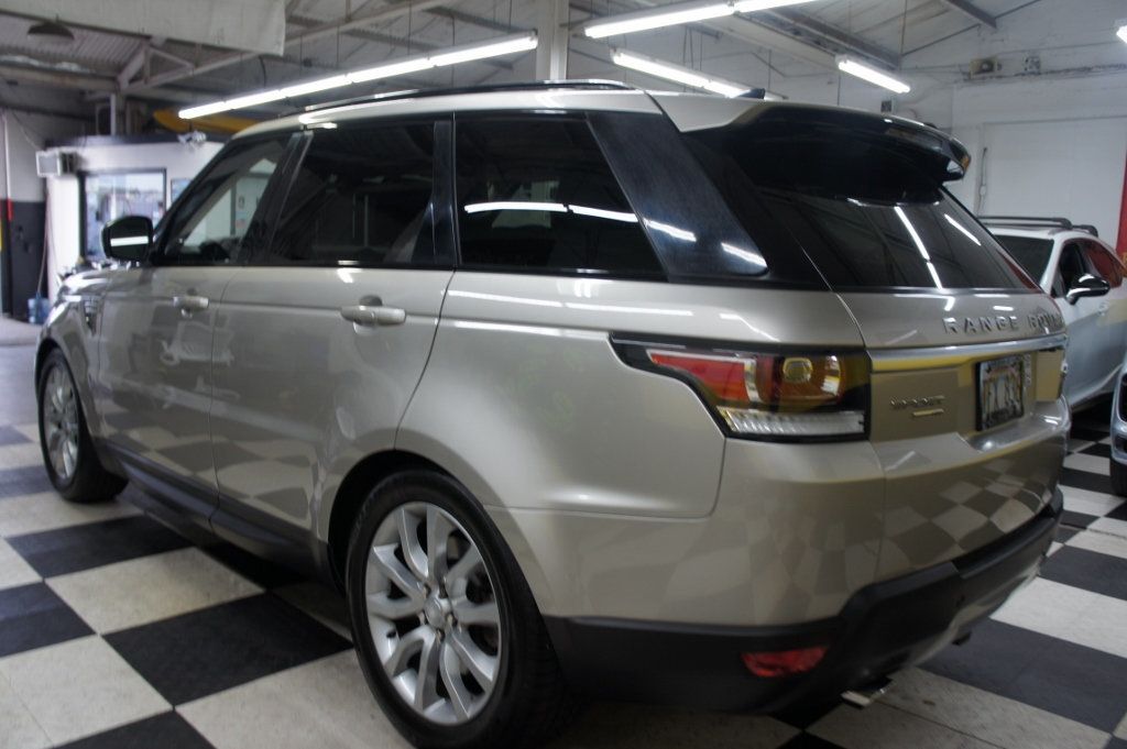 2017 Land Rover Range Rover Sport HSE photo 7