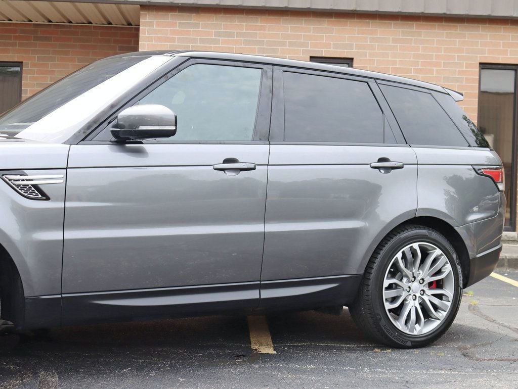 2017 Land Rover Range Rover Sport SuperCharged photo 2