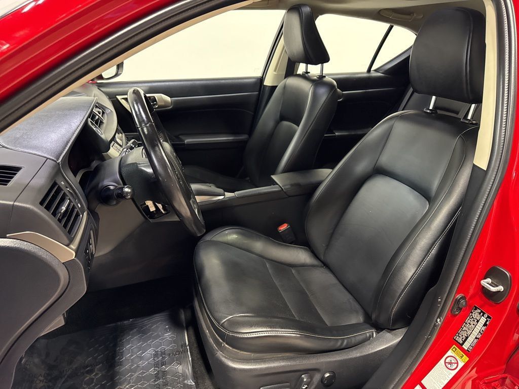 2017 Lexus CT CT 200h FWD - 22990398 - 26