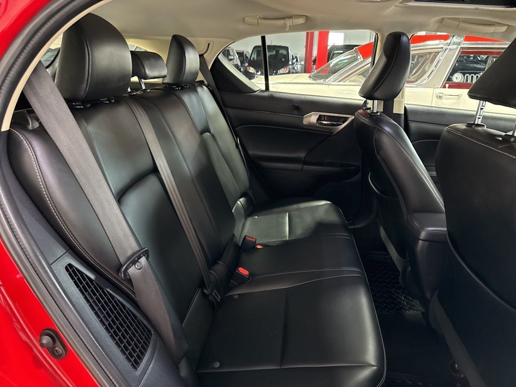 2017 Lexus CT CT 200h FWD - 22990398 - 40