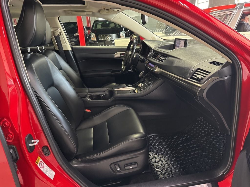 2017 Lexus CT CT 200h FWD - 22990398 - 42