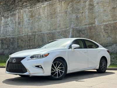 2017 Lexus ES