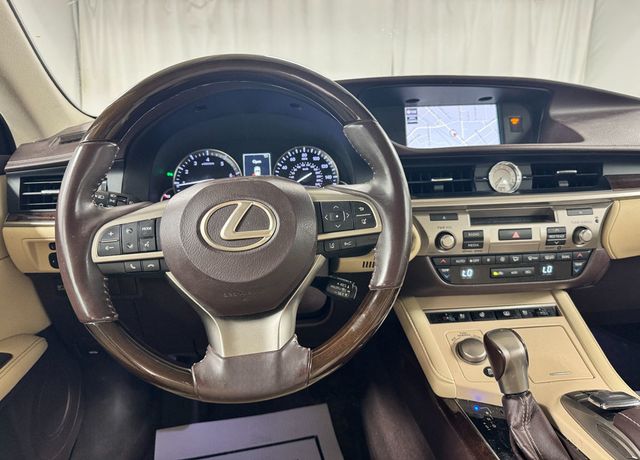 2017 Lexus ES 350 LUXURY - 23088887 - 13