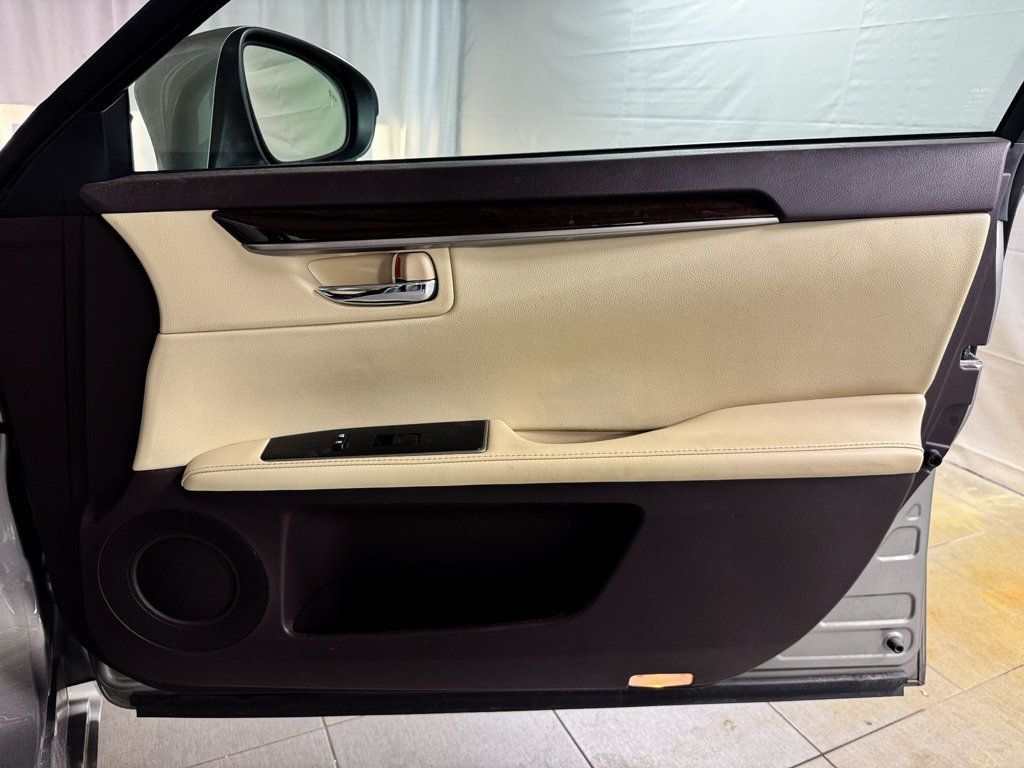 2017 Lexus ES 350 LUXURY - 23088887 - 17