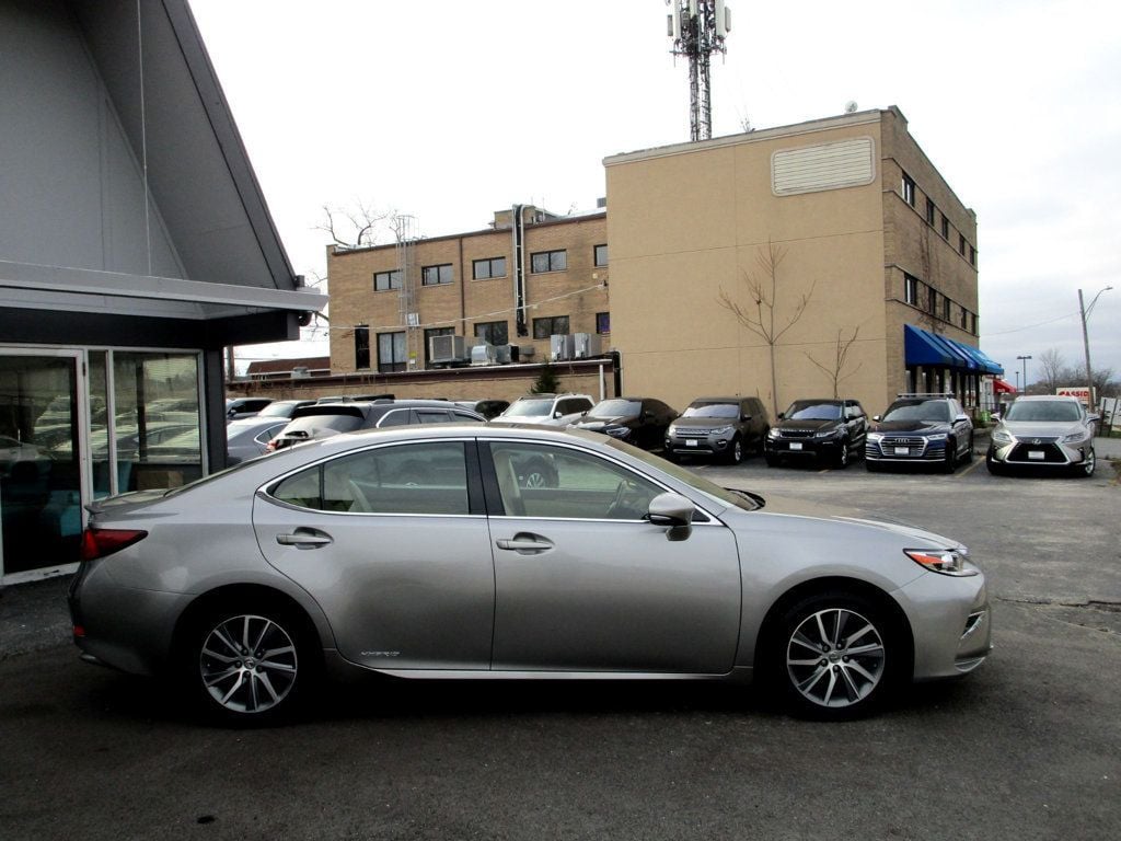 2017 Lexus ES ES 300h Sedan - 22693113 - 10