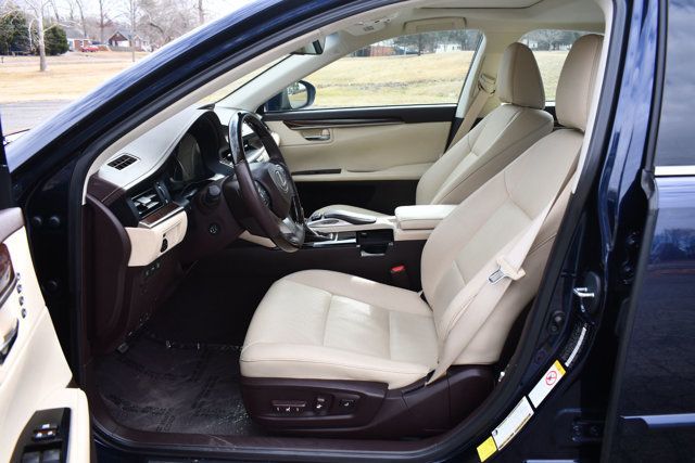 2017 Lexus ES ES 350 Sedan - 22971259 - 19