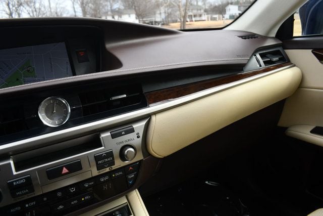 2017 Lexus ES ES 350 Sedan - 22971259 - 27