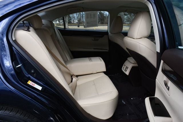 2017 Lexus ES ES 350 Sedan - 22971259 - 31