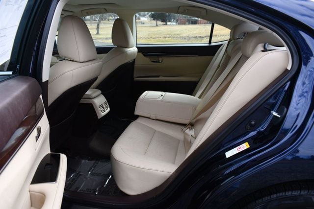 2017 Lexus ES ES 350 Sedan - 22971259 - 33