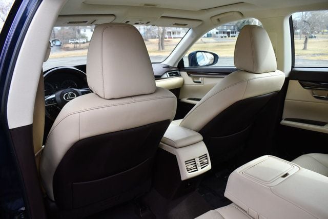 2017 Lexus ES ES 350 Sedan - 22971259 - 35