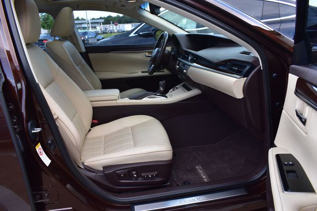 2017 Lexus ES ES 350 Sedan - 22888973 - 16