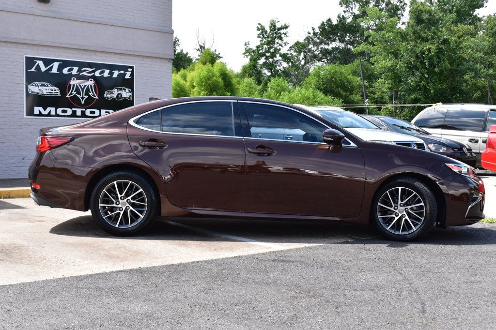 2017 Lexus ES 350 photo 4
