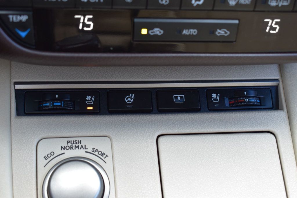 2017 Lexus ES 350 photo 42