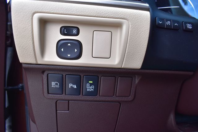 2017 Lexus ES ES 350 Sedan - 22888973 - 53