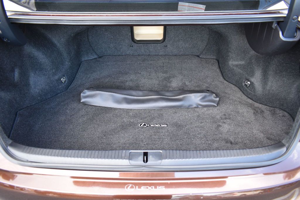 2017 Lexus ES 350 photo 50