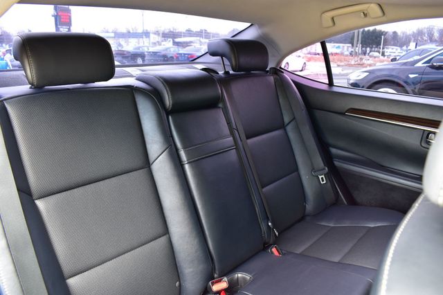 2017 Lexus ES ES 350 Sedan - 22983848 - 19