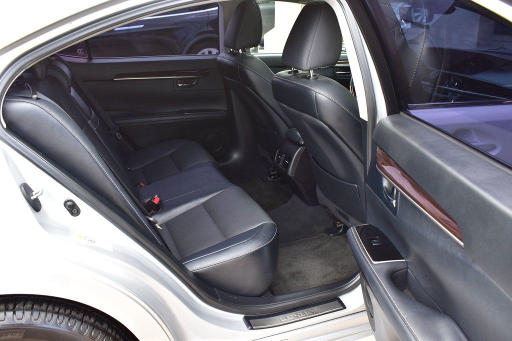 2017 Lexus ES ES 350 Sedan - 22983848 - 20