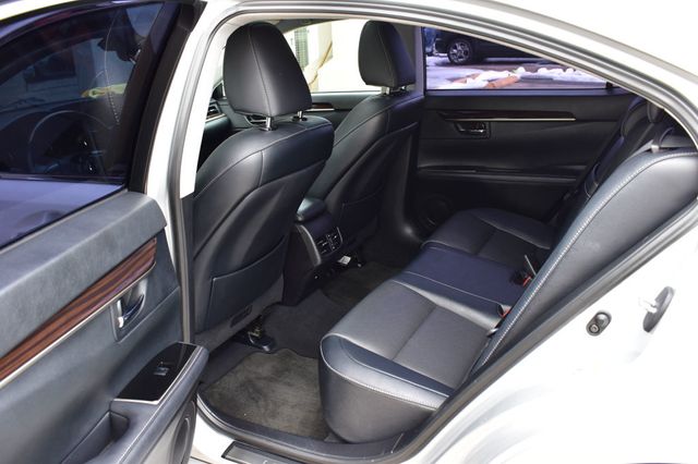 2017 Lexus ES ES 350 Sedan - 22983848 - 23