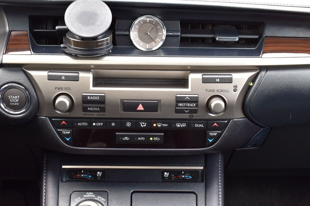 2017 Lexus ES ES 350 Sedan - 22983848 - 31