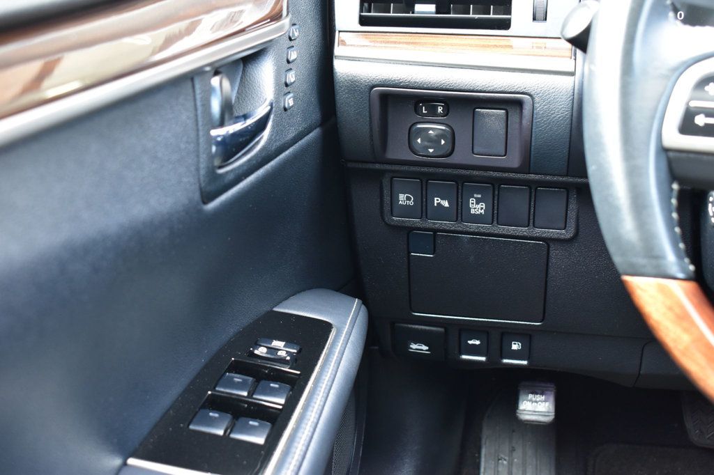 2017 Lexus ES ES 350 Sedan - 22983848 - 35