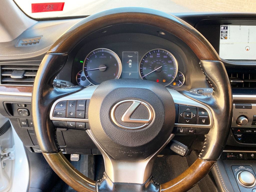 2017 Lexus ES ES 350 Sedan - 22999616 - 10
