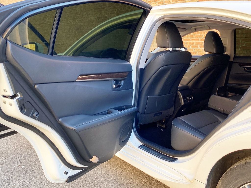 2017 Lexus ES ES 350 Sedan - 22999616 - 15