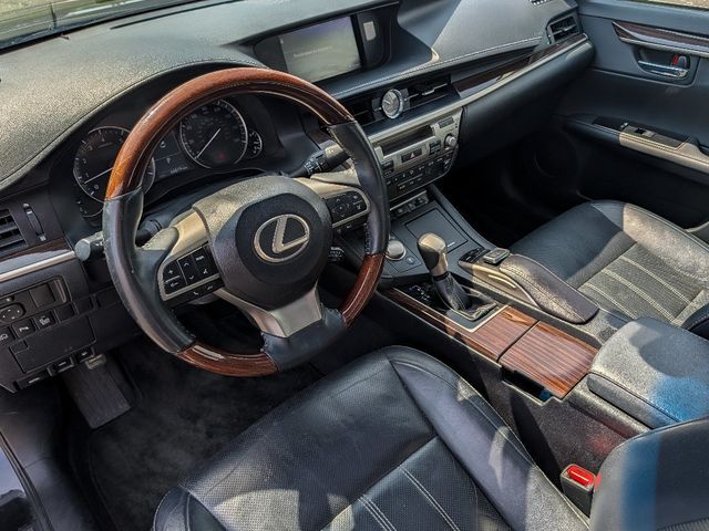 2017 Lexus ES ES 350 Sedan - 23005184 - 16