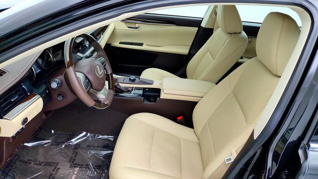 2017 Lexus ES ES 350 Sedan - 23034667 - 20