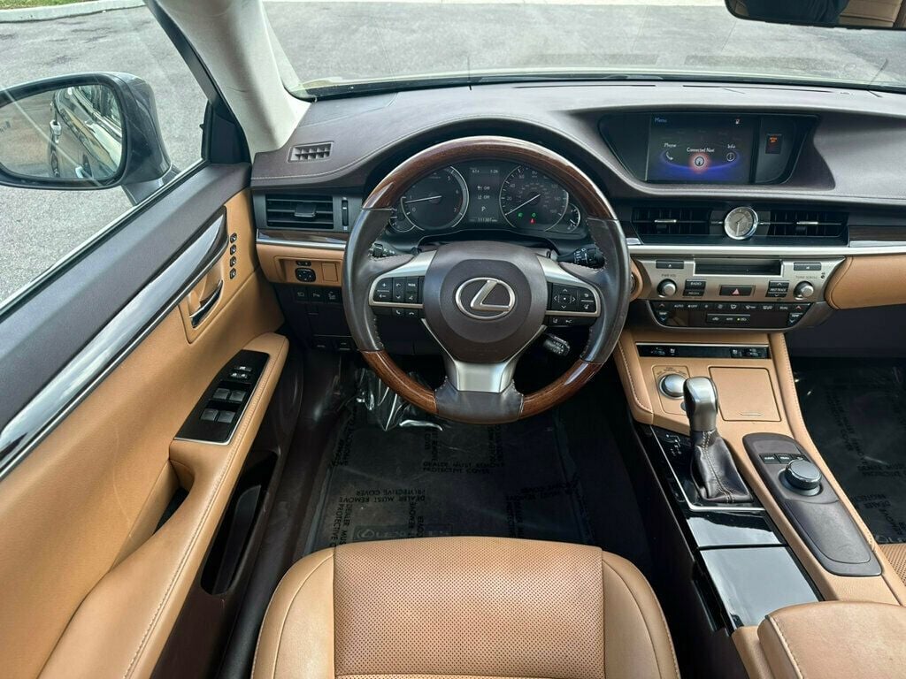 2017 Lexus ES ES 350 Sedan - 22356772 - 22