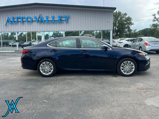 2017 Lexus ES ES 350 Sedan 4D - 23083755 - 7