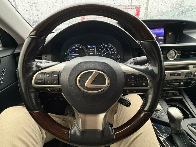 2017 Lexus ES LocalTrade/LuxuryPkg/Heated&CooledSeats/PowerSunroof/NAV - 22969036 - 10