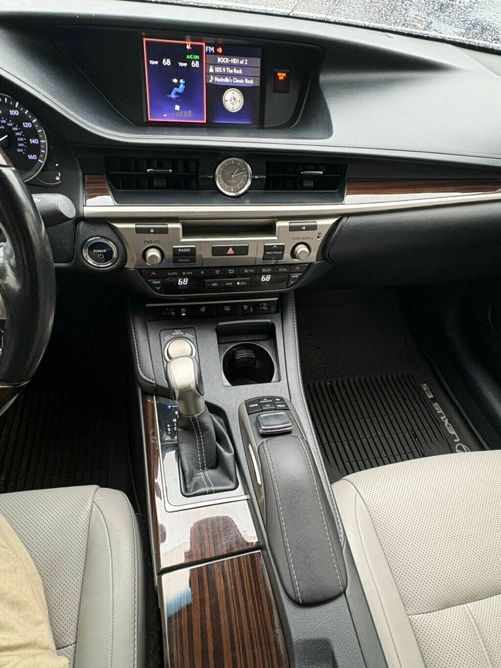 2017 Lexus ES LocalTrade/LuxuryPkg/Heated&CooledSeats/PowerSunroof/NAV - 22969036 - 12