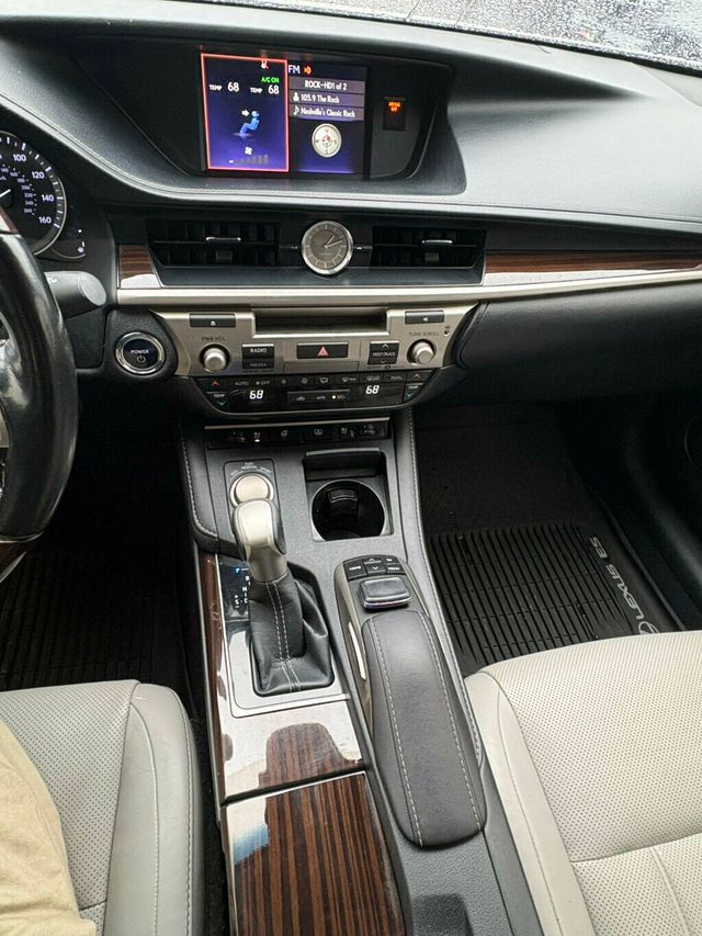 2017 Lexus ES LocalTrade/LuxuryPkg/Heated&CooledSeats/PowerSunroof/NAV - 22969036 - 12