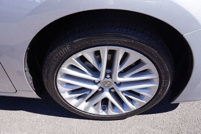 2017 Lexus ES  NAVIGATION, BACKUP CAMERA, PANORAMIC ROOF,HEATED & COOLED SEATS - 22926750 - 14